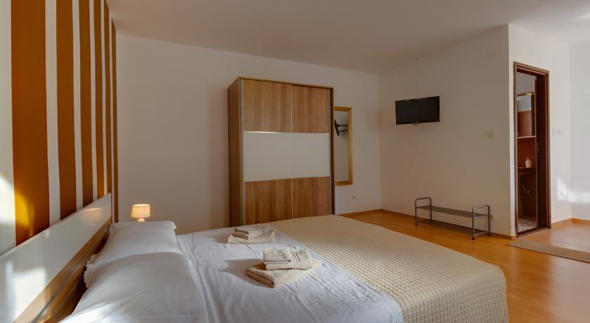 Apartment Nikolina Mali Losinj Room photo